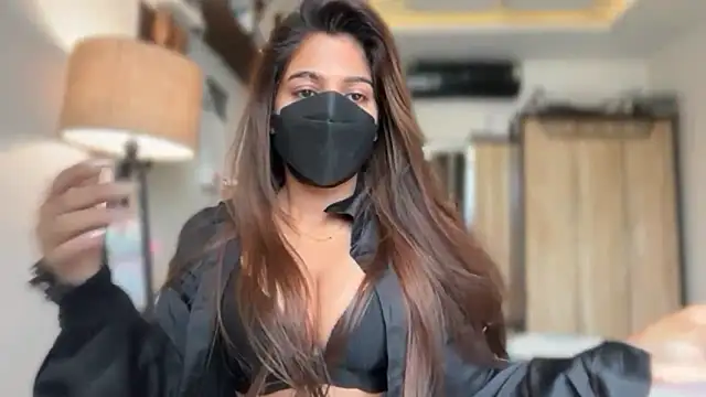 Snapshot of Hotty-Sana chatting on 6, 4, 2026 Hotty-Sana online show from 6, 4, 2026