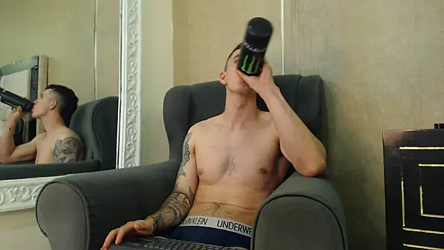 JacksonOlsenn online show from 23, 2, 2025