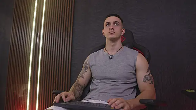 JacksonOlsenn online show from 6, 4, 2026