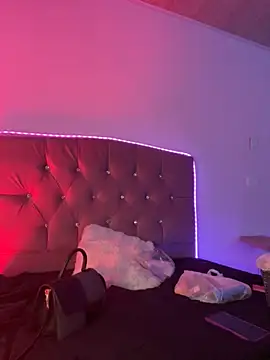 NINA 18 YEARS online show from 2, 12, 2025