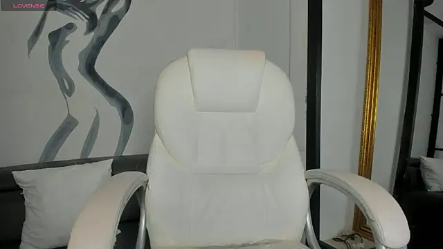 Snapshot of TinaJonnes_ chatting on 14, 2, 2025 TinaJonnes online show from 14, 2, 2025