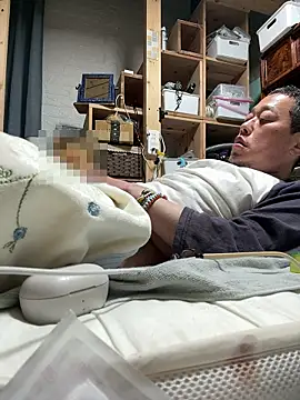 Snapshot of matilda08papars3 chatting on 4, 12, 2025 matilda08papars3 online show from 4, 12, 2025