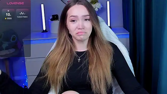 Evia r0se online show from 19, 10, 2025