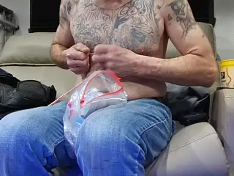 overaveragefreak4you online show from 10, 2, 2025