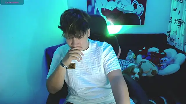 Snapshot of _AlexMorris chatting on 1, 1, 2025 AlexMorris online show from 1, 1, 2025