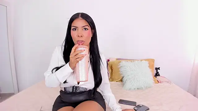 Snapshot of NickyBrown_ chatting on 8, 2, 2025 NickyBrown online show from 8, 2, 2025