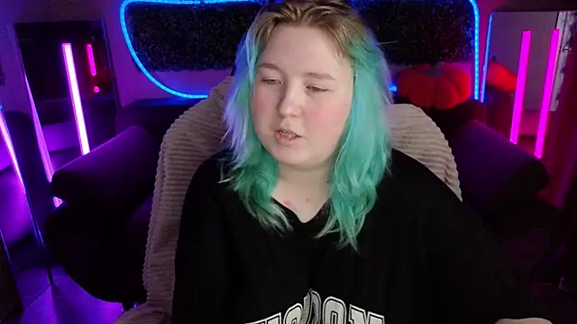 Snapshot of ChimberWol chatting on 28, 11, 2025 ChimberWol online show from 28, 11, 2025