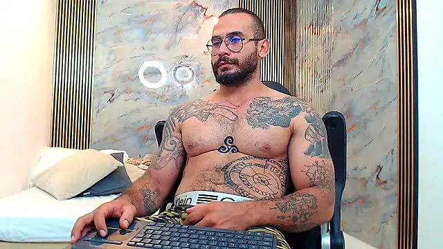 Snapshot of hanz_col chatting on 25, 1, 2025 hanz col online show from 25, 1, 2025