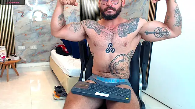 Snapshot of hanz_col chatting on 1, 3, 2025 hanz col online show from 1, 3, 2025