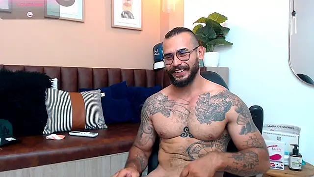 Snapshot of hanz_col chatting on 12, 3, 2025 hanz col online show from 12, 3, 2025