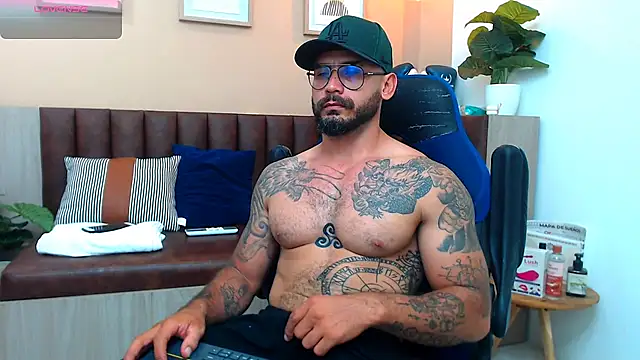 Snapshot of hanz_col chatting on 22, 3, 2025 hanz col online show from 22, 3, 2025