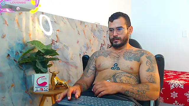 Snapshot of hanz_col chatting on 3, 10, 2025 hanz col online show from 3, 10, 2025