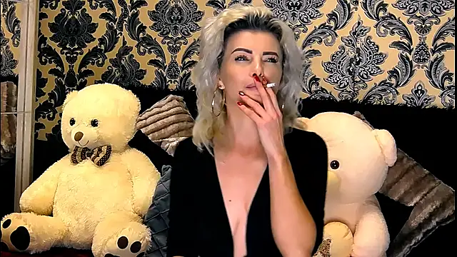 Snapshot of Aly_girl1 chatting on 11, 12, 2024 Aly girl1 online show from 11, 12, 2024