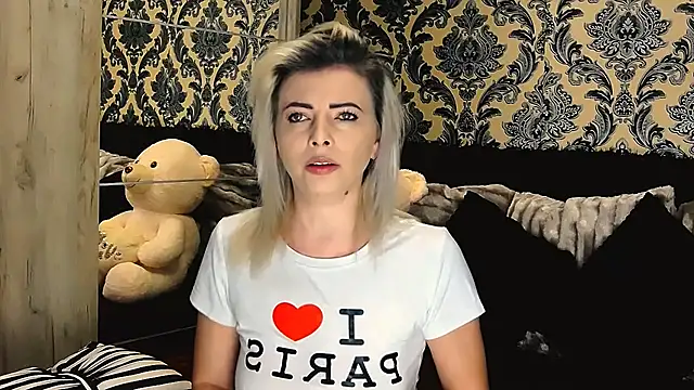 Snapshot of Aly_girl1 chatting on 23, 1, 2025 Aly girl1 online show from 23, 1, 2025