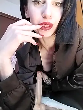 dahlia 82 online show from 15, 4, 2026