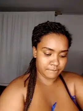Evelyn Sandoval online show from 16, 3, 2025