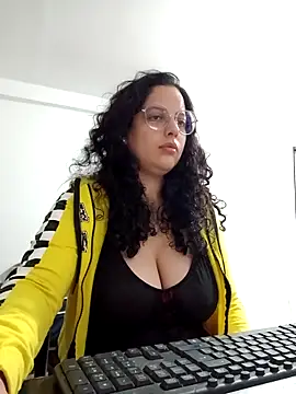 Snapshot of babyluna939 chatting on 9, 5, 2026 babyluna939 online show from 9, 5, 2026