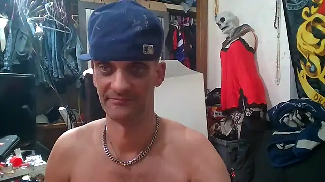 Snapshot of slinginbigD chatting on 19, 1, 2026 slinginbigD online show from 19, 1, 2026