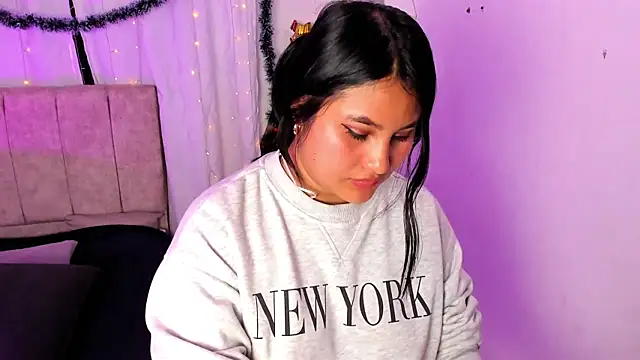 Little Ivy online show from 2, 1, 2025