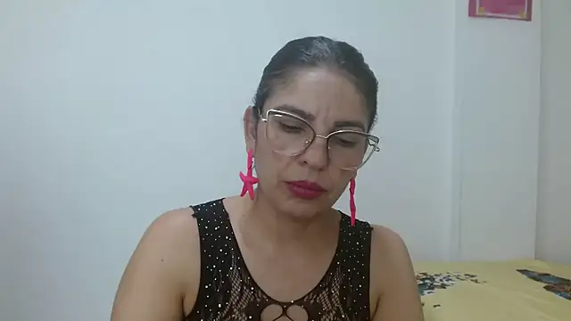 anybellucci43 online show from 16, 12, 2024