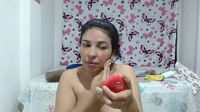 anybellucci43 online show from 19, 1, 2025