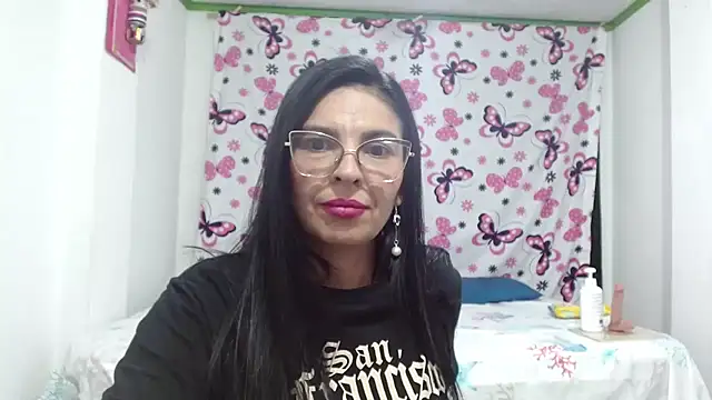 anybellucci43 online show from 22, 1, 2025