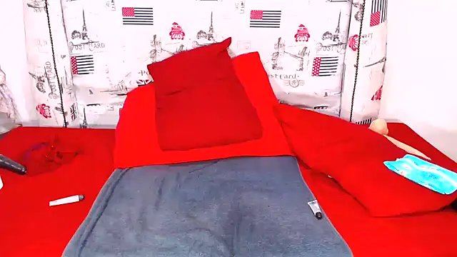 Snapshot of Honeybumsx32 chatting on 14, 11, 2025 Honeybumsx32 online show from 14, 11, 2025