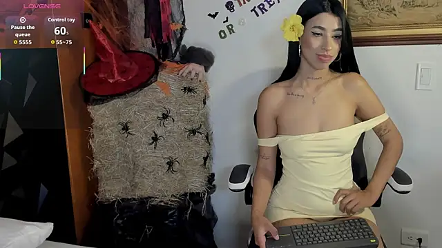 Wendy Marchall online show from 27, 10, 2025