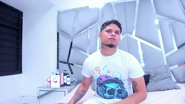 MelissaAndZeuss online show from 20, 2, 2025