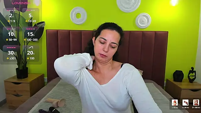 Linda Insatiable online show from 3, 4, 2026