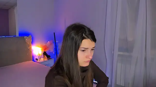 Laura Leee online show from 10, 2, 2026