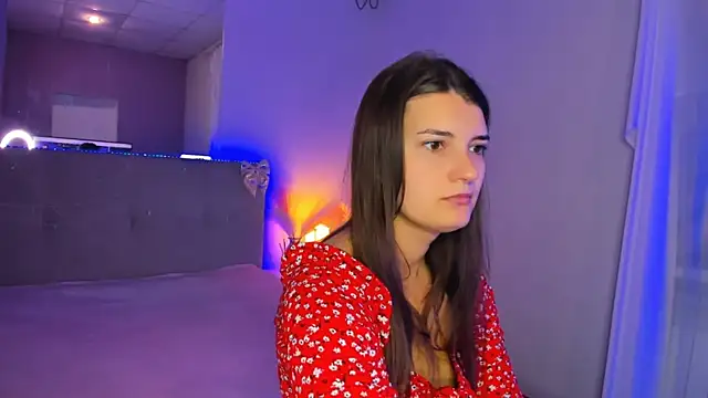 Laura Leee online show from 14, 7, 2026