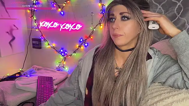 VeronicaRonnieTaylor online show from 2, 12, 2025