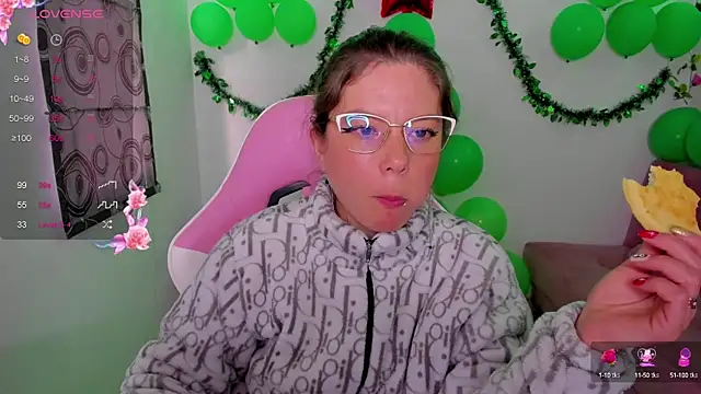 Snapshot of Susana_garcia_ chatting on 13, 12, 2024 Susana garcia online show from 13, 12, 2024