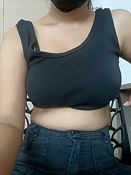 Snapshot of Riyu_05 chatting on 23, 9, 2025 Riyu 05 online show from 23, 9, 2025