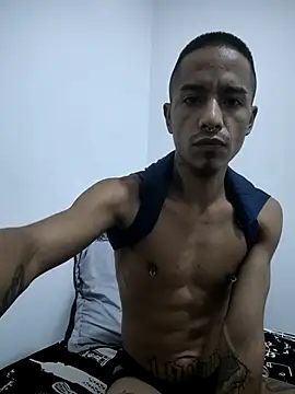 Snapshot of Mowgli_FFun chatting on 25, 6, 2026 Mowgli FFun online show from 25, 6, 2026