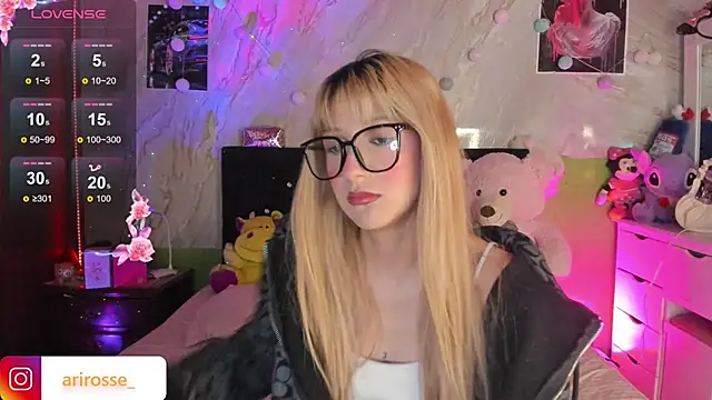 ariana rosse   online show from 30, 10, 2025