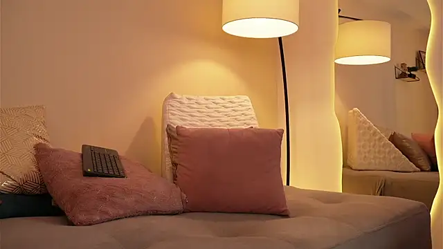 Chloe Cherry21 online show from 23, 12, 2025