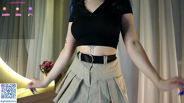 EvelyynLopez online show from 14, 1, 2025