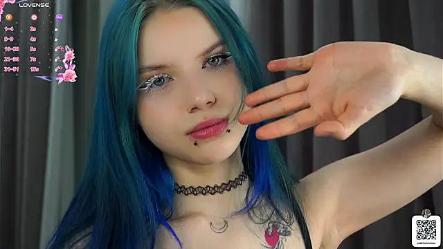 EvelyynLopez online show from 14, 3, 2025