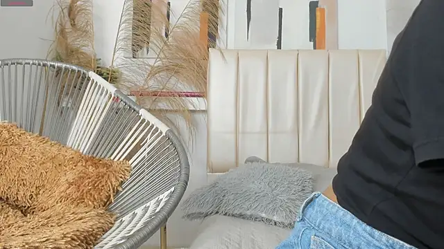 miranda villa online show from 9, 4, 2026