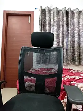Snapshot of sanaya_baby chatting on 4, 1, 2025 sanaya baby online show from 4, 1, 2025