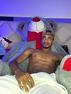 AaronCruz  online show from 17, 10, 2025