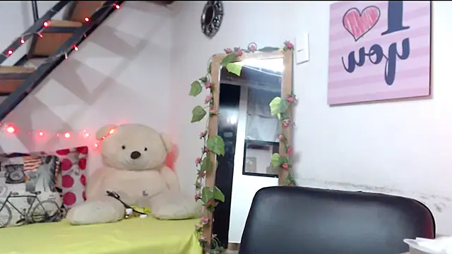 Snapshot of luna_sky83 chatting on 15, 12, 2024 luna sky83 online show from 15, 12, 2024