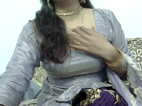 Snapshot of mishi_kaur chatting on 18, 1, 2025 mishi kaur online show from 18, 1, 2025