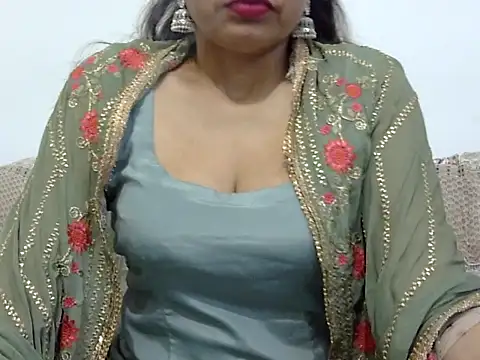 Snapshot of mishi_kaur chatting on 18, 3, 2025 mishi kaur online show from 18, 3, 2025