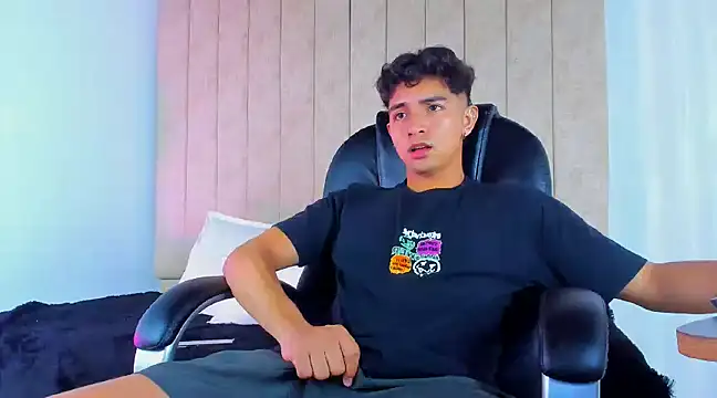 Snapshot of Muichiro_tokito1 chatting on 28, 2, 2025 Muichiro tokito1 online show from 28, 2, 2025