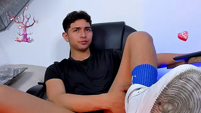 Snapshot of Muichiro_tokito1 chatting on 10, 10, 2025 Muichiro tokito1 online show from 10, 10, 2025