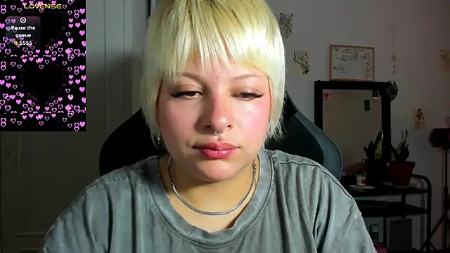 Snapshot of sammymoon chatting on 8, 7, 2026 sammymoon online show from 8, 7, 2026