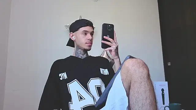 Snapshot of Saturno_v chatting on 20, 9, 2025 Saturno v online show from 20, 9, 2025